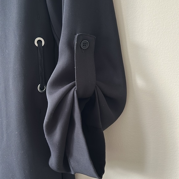 Aritzia Babaton Power Hip Black Blazer Tab Roll up Sleeve - Picture 5 of 13